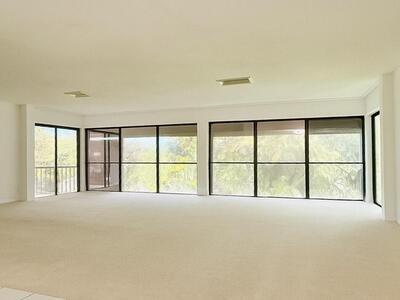 1739 Embassy Drive, West Palm Beach, FL 33401