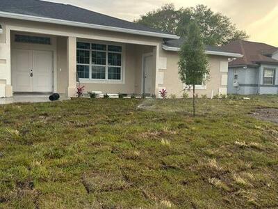 900 SW Versailles Avenue