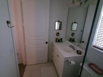 6585 Martinique Way, Vero Beach, FL 32967