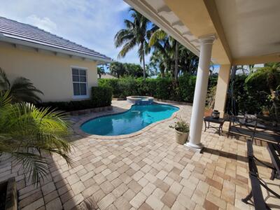 6585 Martinique Way, Vero Beach, FL 32967