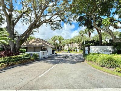 811 Oak Harbour Drive, Juno Beach, FL 33408