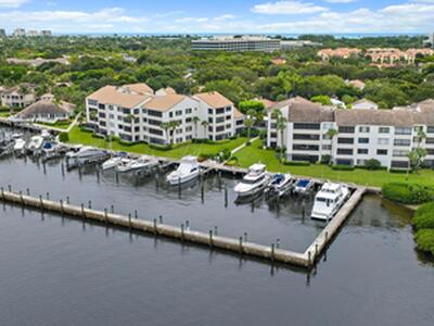 811 Oak Harbour Drive, Juno Beach, FL 33408