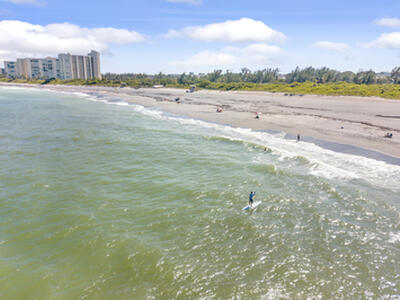 811 Oak Harbour Drive, Juno Beach, FL 33408