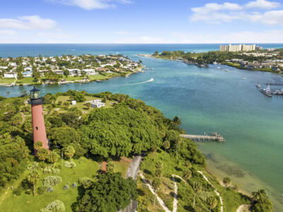 811 Oak Harbour Drive, Juno Beach, FL 33408