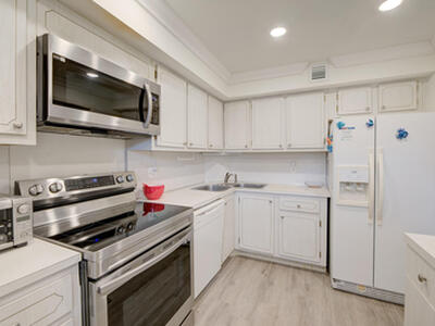 1537 E Hillsboro Boulevard, Deerfield Beach, FL 33441