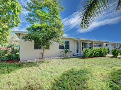 1749 15th Avenue N, Lake Worth Beach, FL 33460