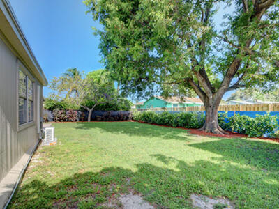 1749 15th Avenue N, Lake Worth Beach, FL 33460