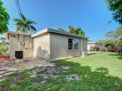 1749 15th Avenue N, Lake Worth Beach, FL 33460