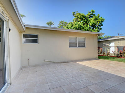 1749 15th Avenue N, Lake Worth Beach, FL 33460