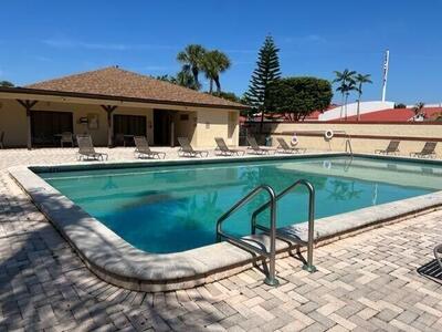 21950 Soundview Terrace, Boca Raton, FL 33433