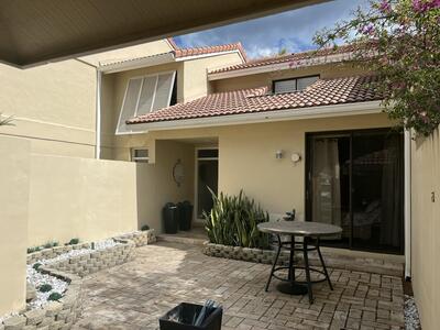 127 Old Meadow Way, Palm Beach Gardens, FL 33418