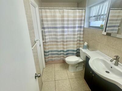 330 SE 2nd Street, Hallandale Beach, FL 33009