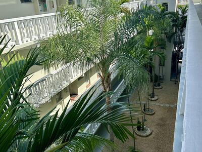 330 SE 2nd Street, Hallandale Beach, FL 33009