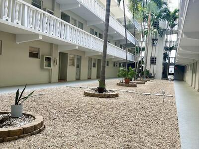 330 SE 2nd Street, Hallandale Beach, FL 33009