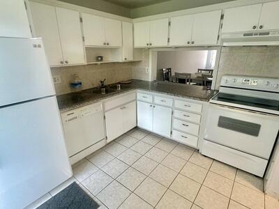 330 SE 2nd Street, Hallandale Beach, FL 33009