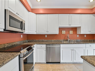 800 Andrews 3 Avenue, Delray Beach, FL 33483