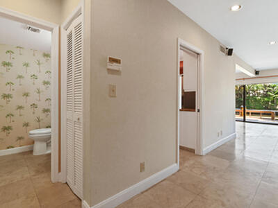 800 Andrews 3 Avenue, Delray Beach, FL 33483