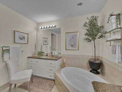 27 Harbour Isle Drive W, Fort Pierce, FL 34949