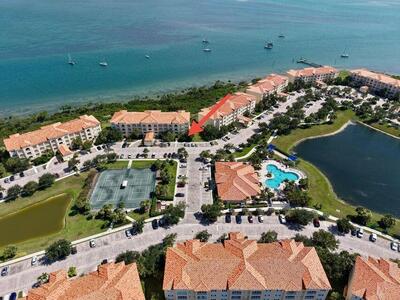 27 Harbour Isle Drive W, Fort Pierce, FL 34949