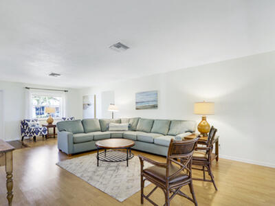 8574 SE Seagrape Way, Hobe Sound, FL 33455