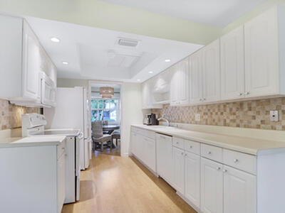 8574 SE Seagrape Way, Hobe Sound, FL 33455