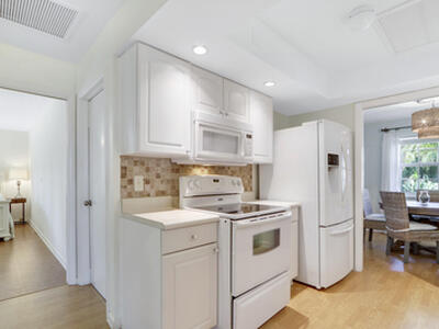 8574 SE Seagrape Way, Hobe Sound, FL 33455