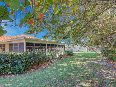 8574 SE Seagrape Way, Hobe Sound, FL 33455