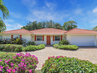 8574 SE Seagrape Way, Hobe Sound, FL 33455