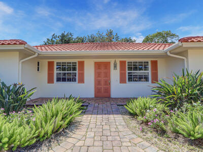 8574 SE Seagrape Way, Hobe Sound, FL 33455