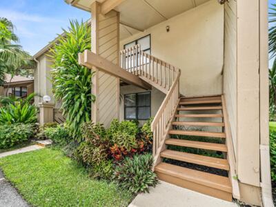 13105 Belhaven Court, Wellington, FL 33414