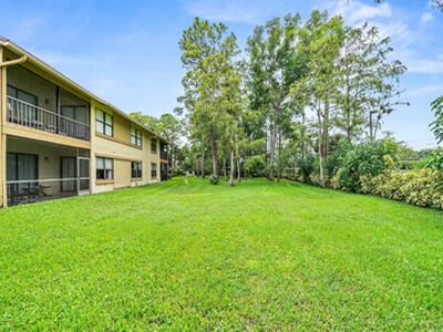 13105 Belhaven Court, Wellington, FL 33414
