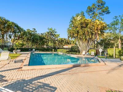 13105 Belhaven Court, Wellington, FL 33414