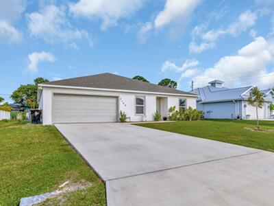 3189 SW Curcuma Street, Port Saint Lucie, FL 34953