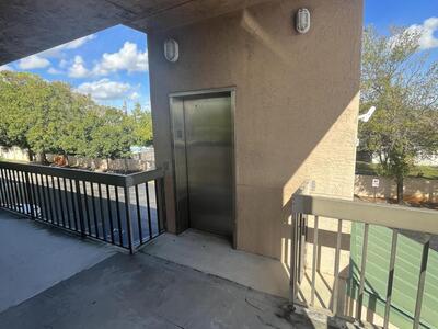 725 SE Port St Lucie Boulevard, Port Saint Lucie, FL 34984