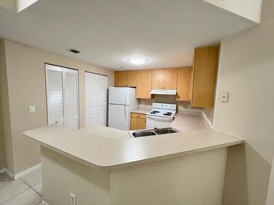 5024 Lantana Road, Lake Worth, FL 33463