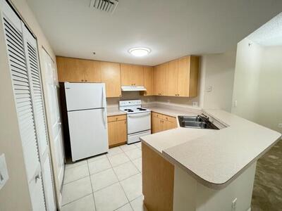 5024 Lantana Road, Lake Worth, FL 33463