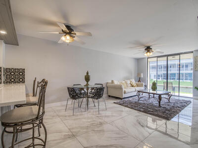 896 N Federal Highway, Lantana, FL 33462