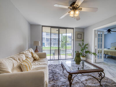 896 N Federal Highway, Lantana, FL 33462