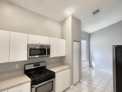 146 NW Pleasant Grove Way, Port Saint Lucie, FL 34986