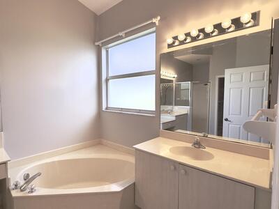 146 NW Pleasant Grove Way, Port Saint Lucie, FL 34986