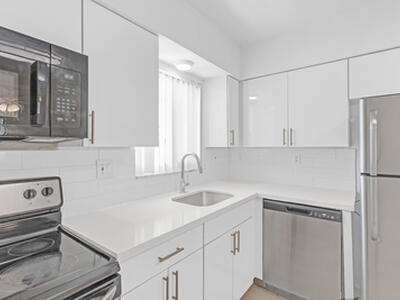 330 W Camino Real, Boca Raton, FL 33432