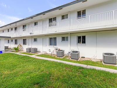 330 W Camino Real, Boca Raton, FL 33432