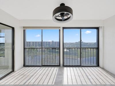 7290 Kinghurst Drive, Delray Beach, FL 33446