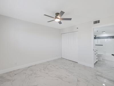 7290 Kinghurst Drive, Delray Beach, FL 33446