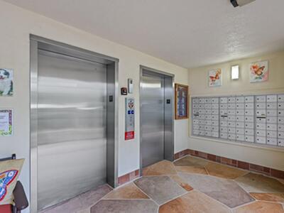 7290 Kinghurst Drive, Delray Beach, FL 33446