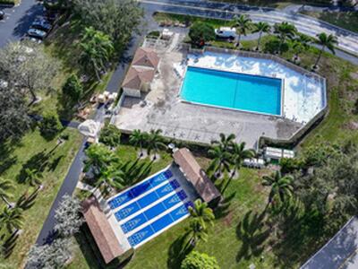 7290 Kinghurst Drive, Delray Beach, FL 33446