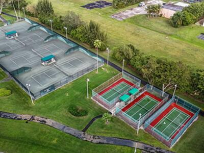 7290 Kinghurst Drive, Delray Beach, FL 33446