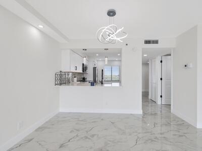 7290 Kinghurst Drive, Delray Beach, FL 33446