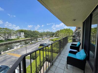 799 Jeffery Street, Boca Raton, FL 33487