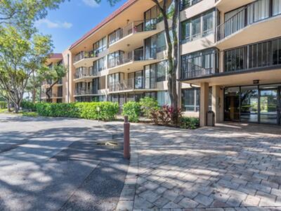 799 Jeffery Street, Boca Raton, FL 33487